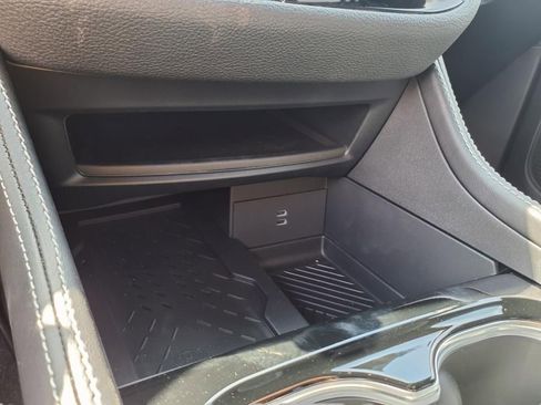 New 2026 Chrysler Pacifica Limited w/ S Appearance Package image 8