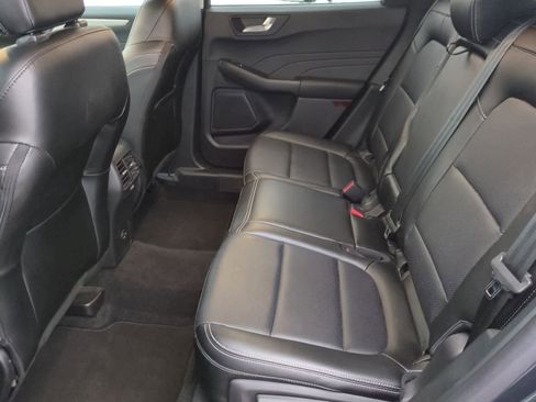 Used 2022 Ford Escape SEL image 19