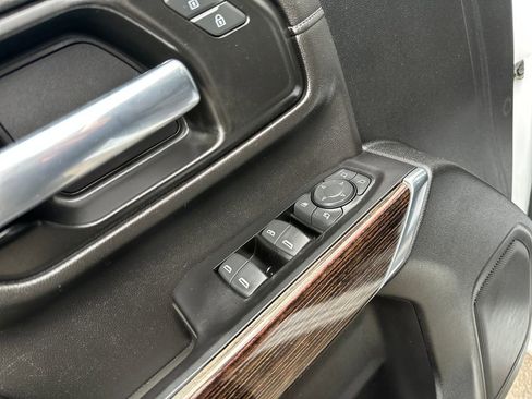 Used 2022 GMC Sierra 3500 SLE w/ SLE Value Package image 12