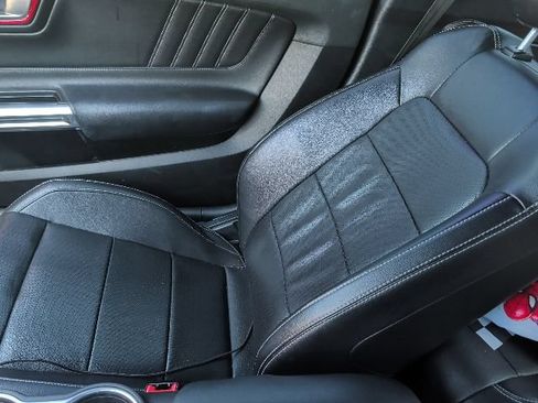 Used 2022 Ford Mustang Premium RWD image 15