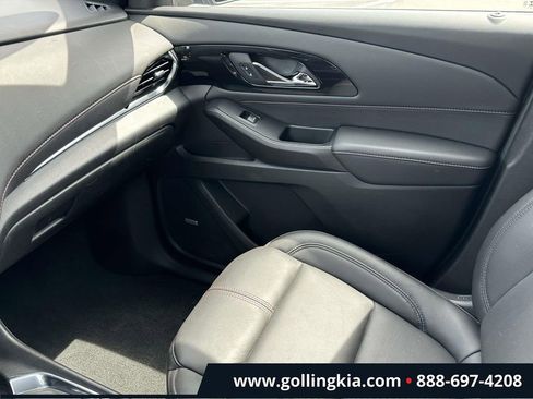 Used 2023 Chevrolet Traverse RS w/ LPO, Floor Liner Package AWD/4WD image 34