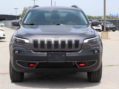 Used 2020 Jeep Cherokee Trailhawk w/ Cold Weather Group AWD/4WD image 2