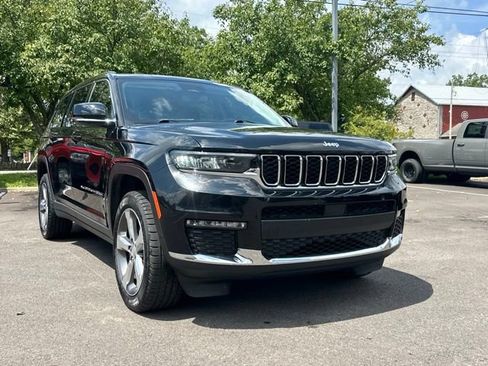 Used 2022 Jeep Grand Cherokee L Limited AWD/4WD image 19