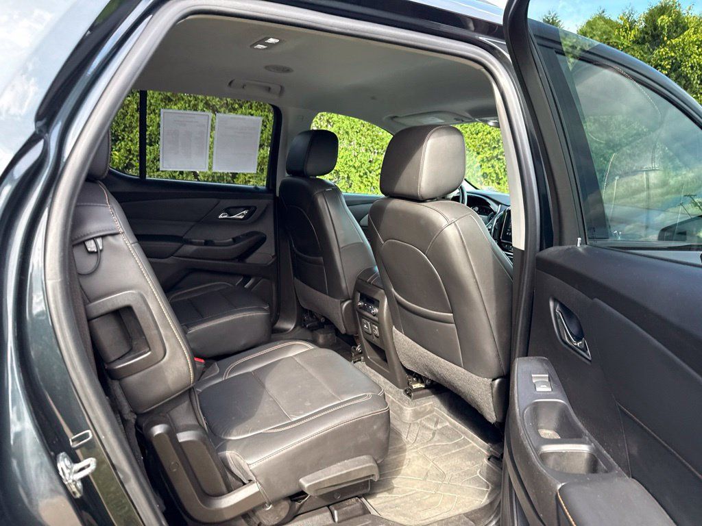 Used 2021 Chevrolet Traverse RS AWD/4WD image 13