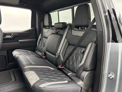 New 2026 GMC Sierra 1500 AT4 w/ AT4 Premium Package AWD/4WD image 42
