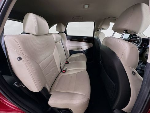 Used 2018 Kia Sorento FWD image 34