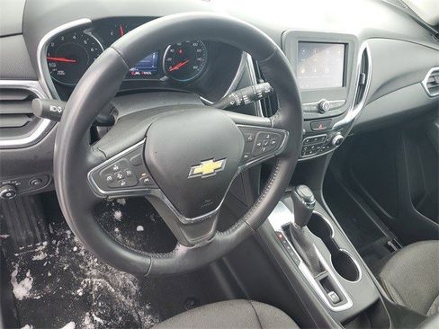 Certified 2020 Chevrolet Equinox LT w/ Driver Convenience Package image 16