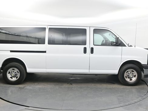 Used 2024 Chevrolet Express 3500 LT w/ LT Preferred Equipment Group image 10