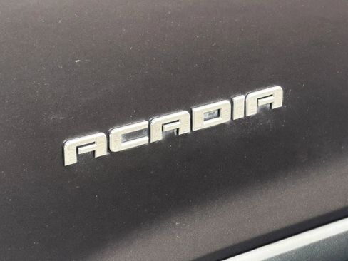 Used 2017 GMC Acadia SLT image 11