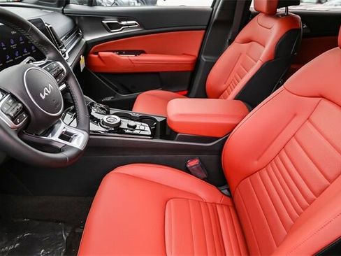 Certified 2025 Kia Sportage SX Prestige image 12