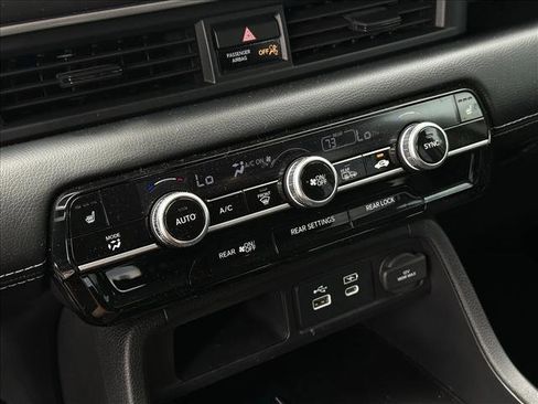 Used 2023 Honda Pilot EX-L image 15