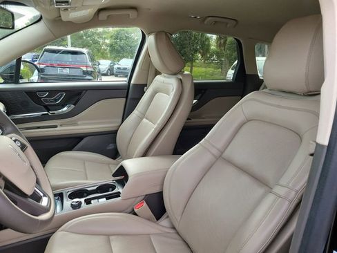 Certified 2022 Lincoln Corsair FWD w/ Equipment Group 101A image 10