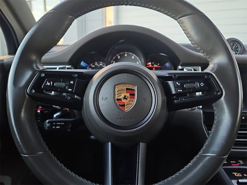 Used 2022 Porsche Macan S w/ Premium Package Plus image 25