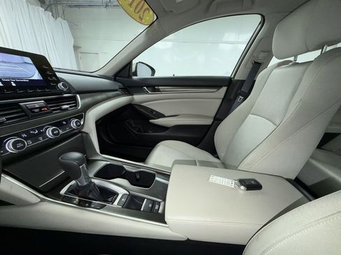 Used 2019 Honda Accord LX image 21