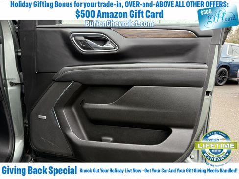 Used 2023 Chevrolet Suburban Premier image 19