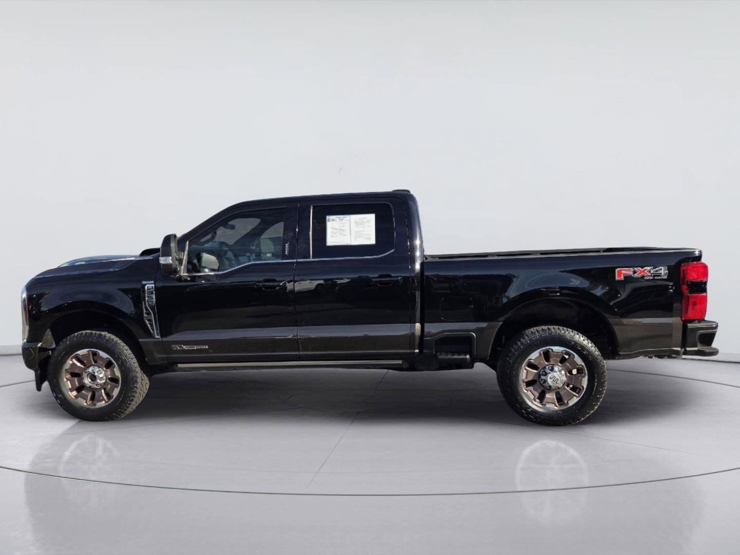 Certified 2024 Ford F350 King Ranch w/ FX4 Off-Road Package AWD/4WD image 5