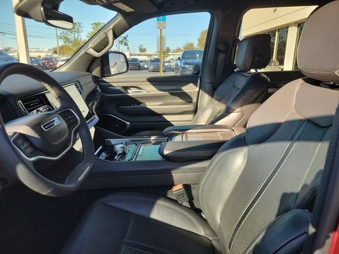 Used 2022 Jeep Wagoneer Series III image 17