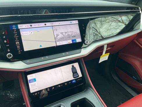 New 2025 Jeep Wagoneer S Launch Edition image 16