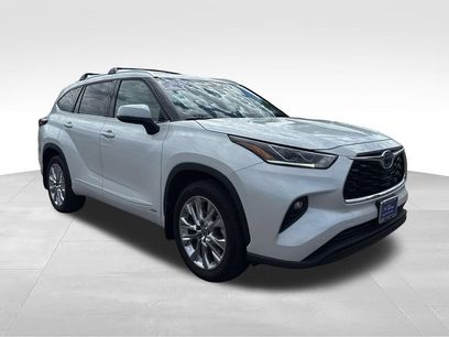 Used 2023 Toyota Highlander Limited