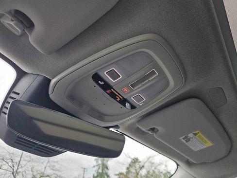 New 2026 Volvo XC40 B5 Core w/ Climate Package image 32