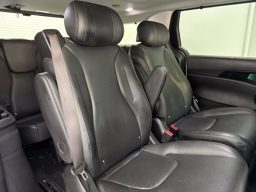 Used 2025 Kia Carnival SX Prestige FWD image 28