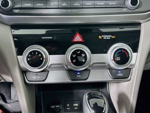 Used 2019 Hyundai Elantra SEL FWD image 23
