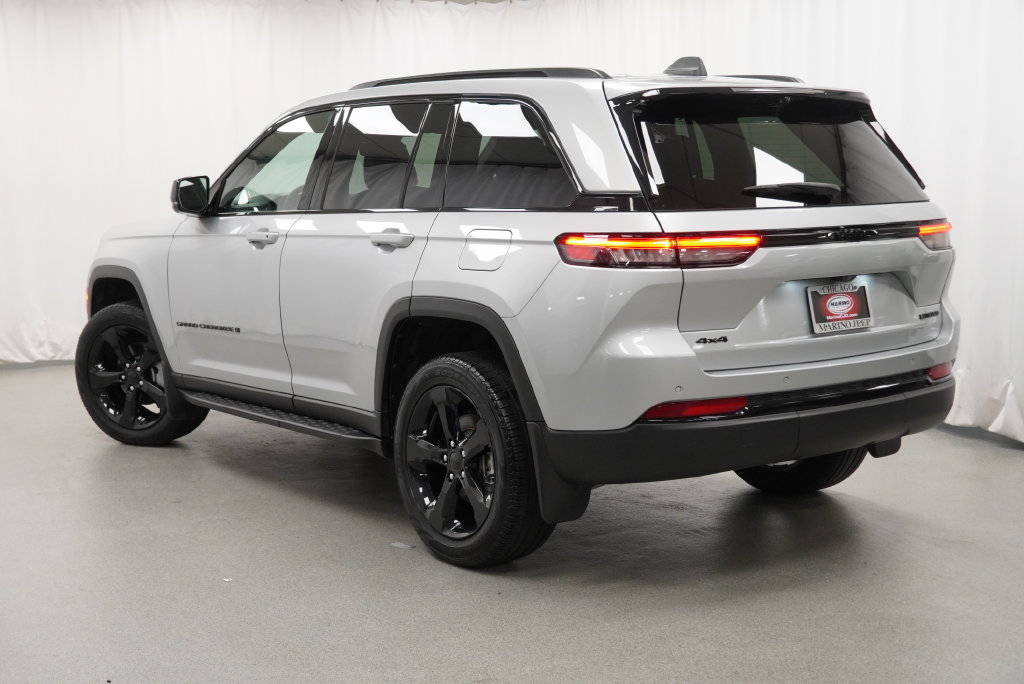 Certified 2025 Jeep Grand Cherokee Limited w/ Luxury Tech Group II AWD/4WD image 27