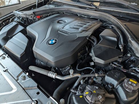 Used 2019 BMW 330i xDrive Sedan w/ Driving Assistance Package image 26