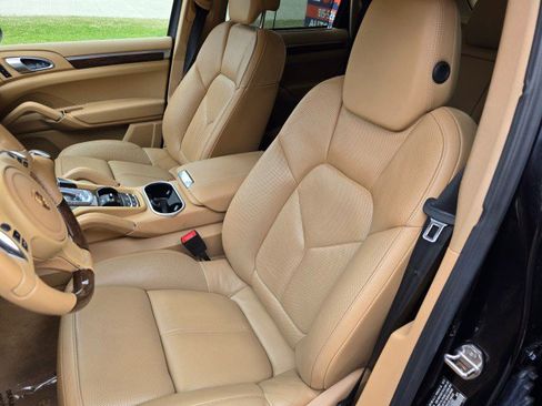 Used 2013 Porsche Cayenne image 11