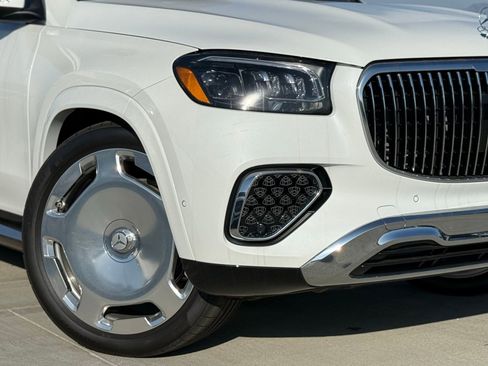 New 2026 Mercedes-Benz Maybach GLS 600 4MATIC image 4