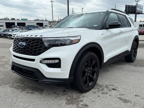 Certified 2024 Ford Explorer ST-Line w/ Class IV Trailer Tow Package AWD/4WD image 8