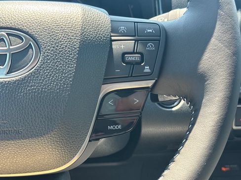 New 2026 Toyota Camry SE AWD/4WD image 19