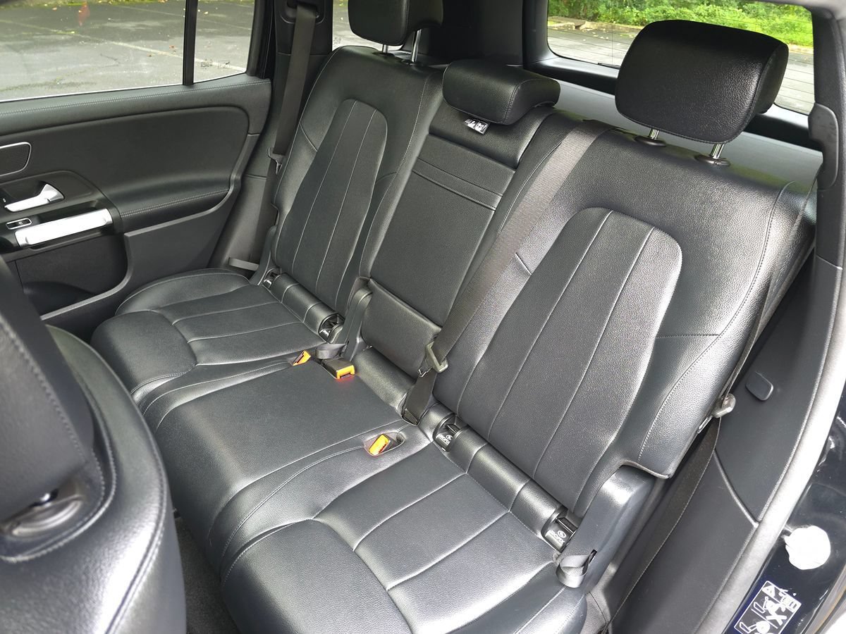 Used 2023 Mercedes-Benz EQB 300 4MATIC w/ Pinnacle Package image 16