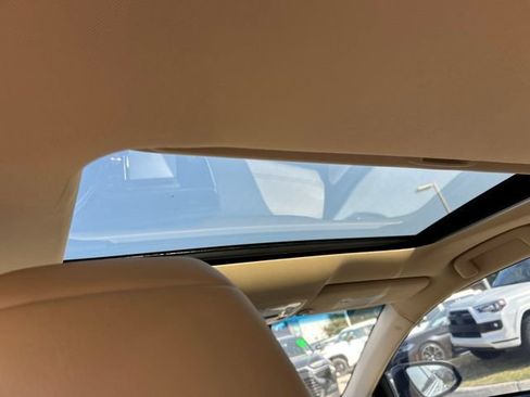 Used 2017 Toyota Avalon Limited FWD image 11