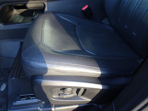 Used 2021 Land Rover Defender 110 X-Dynamic HSE image 9