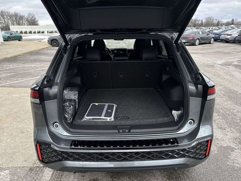 New 2026 Volkswagen Tiguan SE R-Line AWD/4WD image 26