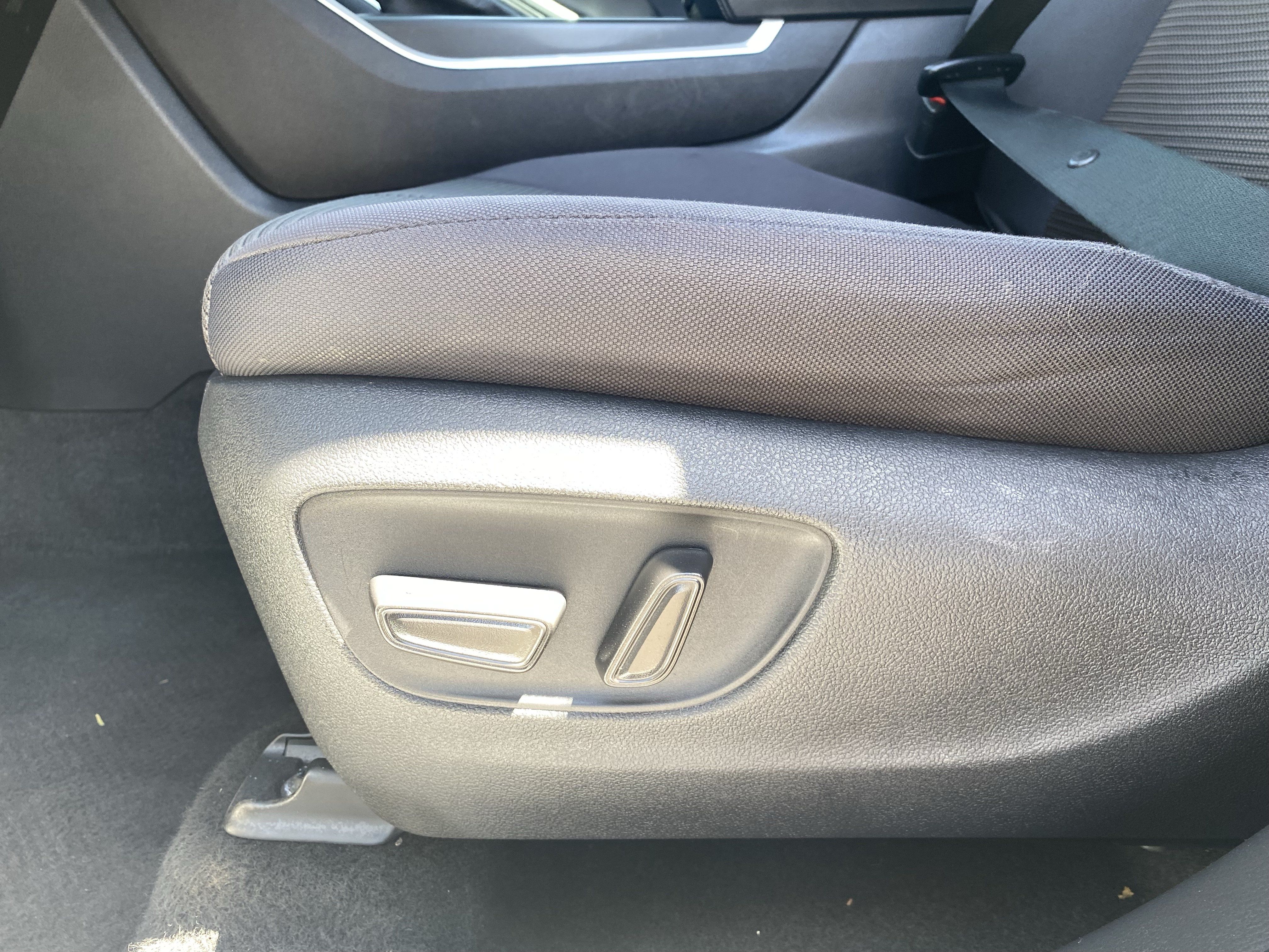 Used 2023 Toyota Highlander LE AWD/4WD image 22