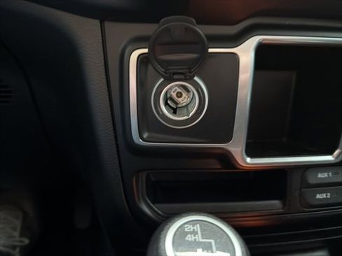 Used 2021 Jeep Gladiator Sport AWD/4WD image 24