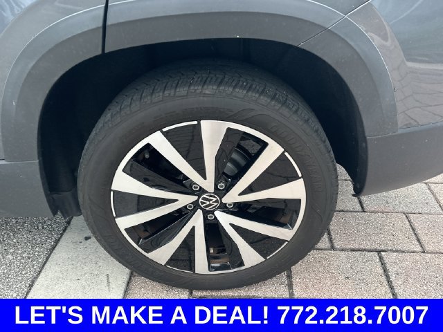 Certified 2023 Volkswagen Taos SE w/ Panoramic Sunroof Package FWD image 13