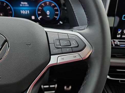 New 2026 Volkswagen Atlas Cross Sport SEL R-Line image 19