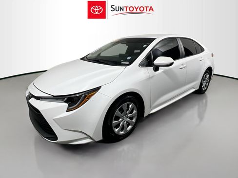 Used 2023 Toyota Corolla LE FWD image 9