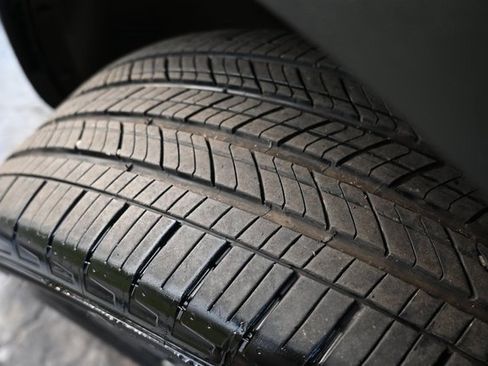 Used 2025 Kia Telluride SX image 9