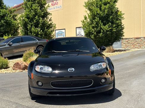 Used 2008 MAZDA MX-5 Miata Grand Touring w/ Premium Pkg RWD image 42