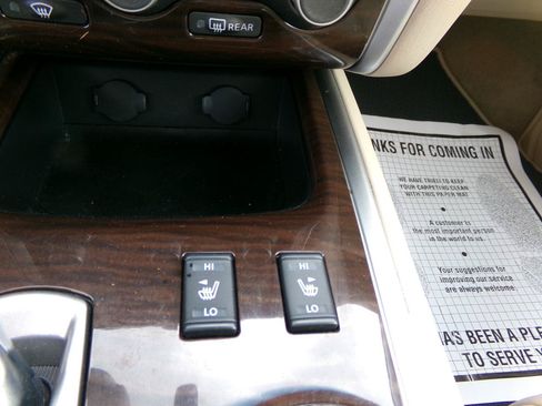 Used 2015 Nissan Pathfinder SL w/ SL Tech Package FWD image 14