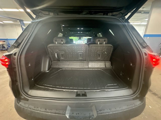 Used 2023 Chevrolet Traverse RS w/ LPO, Floor Liner Package AWD/4WD image 37