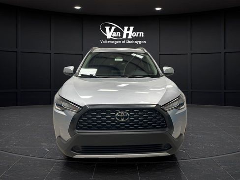 Used 2023 Toyota Corolla Cross LE FWD image 8