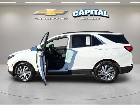 Used 2022 Chevrolet Equinox LT FWD image 9