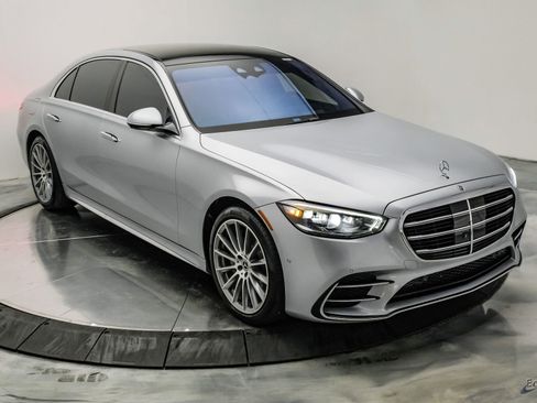 Used 2022 Mercedes-Benz S 580 4MATIC Sedan w/ AMG Line Package image 30