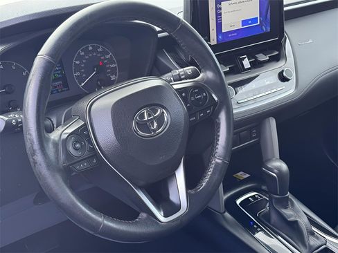 Used 2023 Toyota Corolla Cross LE image 15