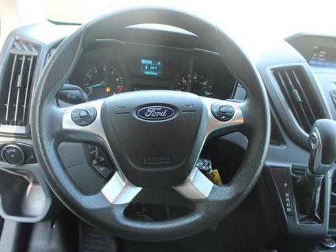 Used 2019 Ford Transit 250 148 Low Roof RWD image 9